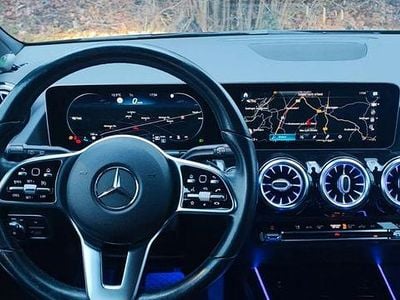 Gebraucht Mercedes B200 Business 150 PS (110 kW) 2020 Schwarz Van / Kleinbus