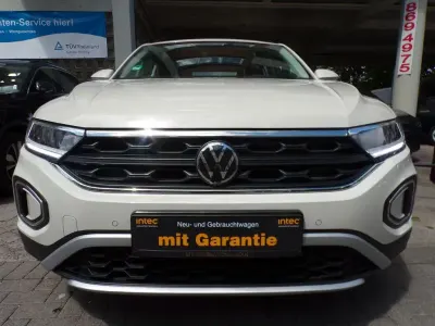 Gebraucht VW T-Roc Move 116 PS (85 kW) 2024 Grau SUV