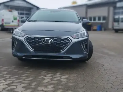 Gebraucht Hyundai Ioniq Premium 141 PS (103 kW) 2019 Grau Kleinwagen