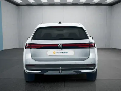Gebraucht VW Passat 204 PS (150 kW) 2025 Silber Kombi