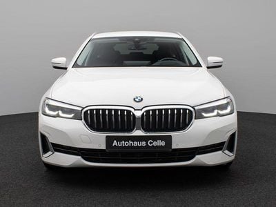 Weiß Gebraucht 2021 BMW 520 Luxury Line Limousine | 26.199 € (Fairer Preis)
