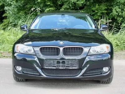 Gebraucht BMW 320 Comfort Edition 170 PS (125 kW) 2009 Schwarz Limousine