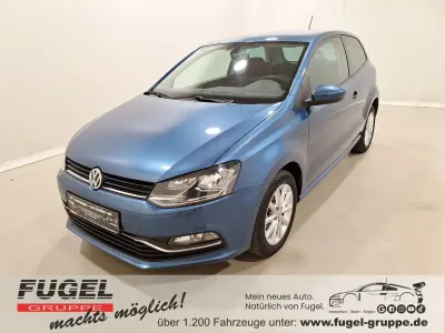 Gebraucht VW Polo LOUNGE 75 PS (55 kW) 2015 Blue silk metallic Kleinwagen