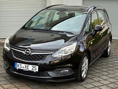 Gebraucht Opel Zafira Active 131 PS (96 kW) 2016 Schwarz Van / Kleinbus