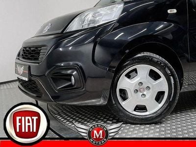 Gebraucht Fiat Qubo Lounge 95 PS (69 kW) 2017 Schwarz Van / Kleinbus