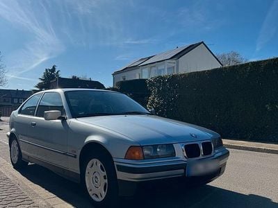 Second-hand BMW 316 1996 Gri Berlinǎ