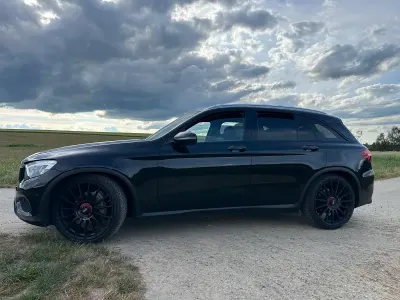 Gebraucht Mercedes GLC250 AMG 204 PS (150 kW) 2018 Schwarz SUV