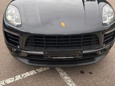 Porsche Macan S
