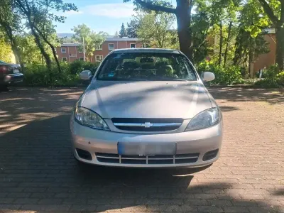 Gebraucht Chevrolet Lacetti 105 PS (77 kW) 2006 Silber Limousine