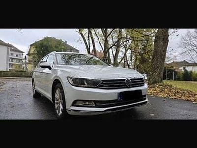 Weiß Gebraucht 2015 VW Passat Highline Kombi | 8.999 € (Guter Preis)