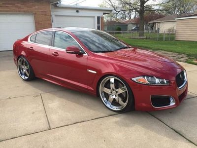 Gebraucht Jaguar XF 276 PS (202 kW) 2012 Rot Limousine