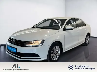 Gebraucht VW Jetta Comfortline 125 PS (91 kW) 2015 Weiß Limousine