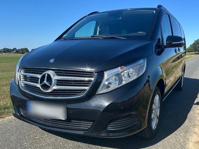 Mercedes V220