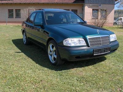 Gebraucht Mercedes C180 122 PS (89 kW) 1995 Grün Limousine