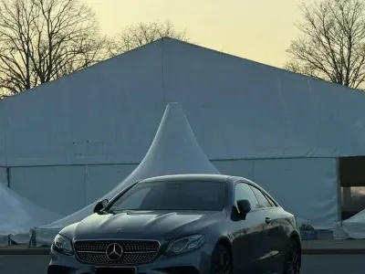 Gebraucht Mercedes E200 AMG line 197 PS (144 kW) 2020 Coupé