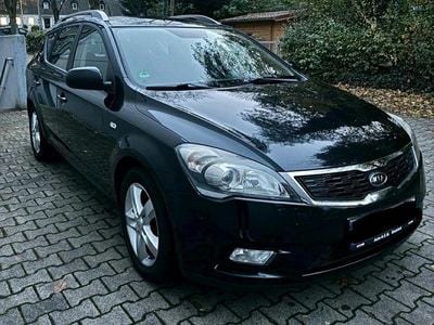 Gebraucht Kia Ceed 135 PS (99 kW) 2010 Schwarz Kleinwagen