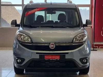 Gebraucht Fiat Doblò 120 PS (88 kW) 2018 Blau Van / Kleinbus