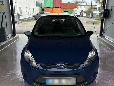 Gebraucht Ford Fiesta Ambiente 60 PS (44 kW) 2009 Blau Kleinwagen