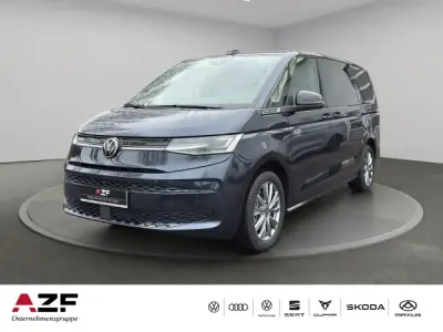 Gebraucht VW Multivan Life 150 PS (110 kW) 2025 Starlight blue metallic Van / Kleinbus