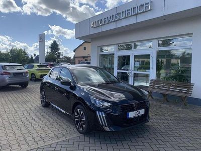 Neu Peugeot 208 Allure 101 PS (74 kW) 2025 Perla nera schwarz Kleinwagen