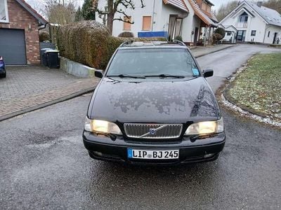 Gebraucht Volvo V70 140 PS (102 kW) 1999 Schwarz Kombi