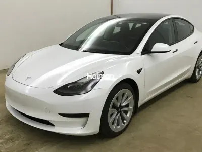Second-hand Tesla Model 3 Standard Range Plus 208 kW (283 CP) 2022 Alb Berlinǎ