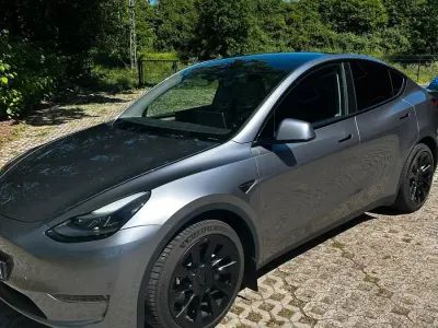 Gebraucht Tesla Model Y 378 kW (514 PS) 2023 Silber SUV