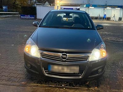 Usata Opel Astra 115 CV (84 kW) 2008 Blu Utilitaria