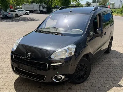 Gebraucht Peugeot Partner Tepee Allure 120 PS (88 kW) 2012 Schwarz Van / Kleinbus