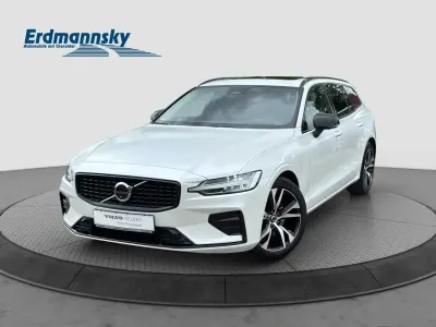 Gebraucht Volvo V60 145 PS (106 kW) 2025 Kombi