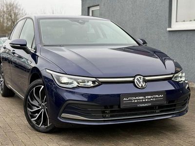 Gebraucht VW Golf Highline 150 PS (110 kW) 2022 Blau Limousine