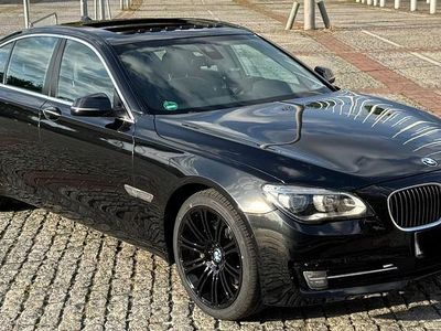 BMW 730