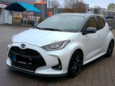 Second-hand Toyota Yaris Style 125 CP (91 kW) 2022 Alb Hatchback