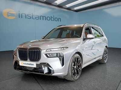 Nouă BMW X7 352 CP (258 kW) 2025 Gri SUV