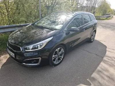 Gebraucht Kia Ceed Sportswagon Platinum Edition 136 PS (100 kW) 2015 Schwarz Kombi