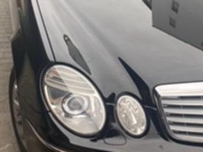 Mercedes E320