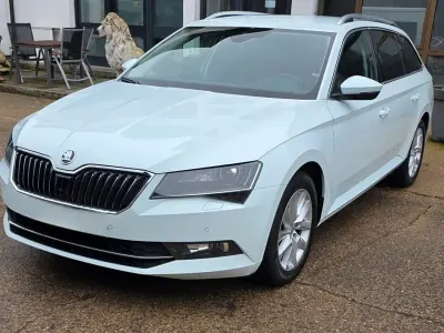 Gebraucht Skoda Superb 220 PS (161 kW) 2017 Weiß Limousine