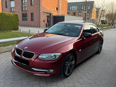 Gebraucht BMW 325 Shadowline 218 PS (160 kW) 2013 Rot Coupé