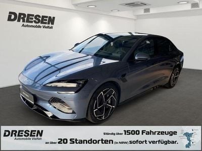 Neu BYD Seal Design 230 kW (313 PS) 2026 Grau Limousine