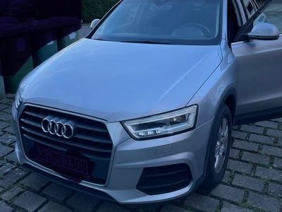 Gebraucht Audi Q3 Ambiente 150 PS (110 kW) 2015 Silber SUV