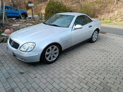 Gebraucht Mercedes SLK230 193 PS (141 kW) 2000 Silber Cabrio