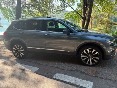 Gebraucht VW Tiguan Allspace IQ Drive 150 PS (110 kW) 2019 Grau SUV