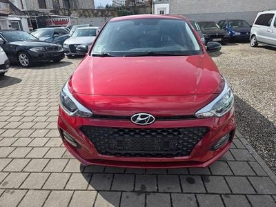 Usata Hyundai i20 Advantage 84 CV (61 kW) 2020 Rosso Utilitaria