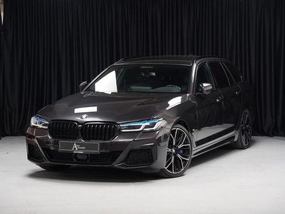 Grau Gebraucht 2021 BMW 530 M Sport Limousine | 30.490 € (Fairer Preis)