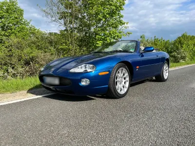 Usata Jaguar XKR 396 CV (291 kW) 1999 Blu Cabrio