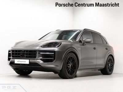 Gebraucht Porsche Cayenne 470 PS (345 kW) 2025 Grau SUV