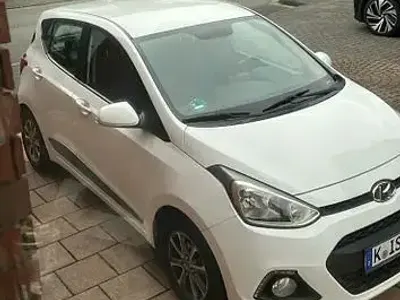 Gebraucht Hyundai i10 Style 67 PS (49 kW) 2016 Weiß Kleinwagen
