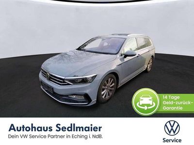 Mondsteingrau Gebraucht 2022 VW Passat Elegance Kombi | 31.900 € (Etwas zu teuer)