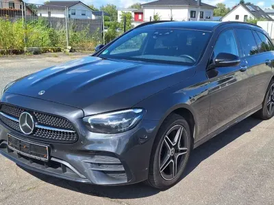 Gebraucht Mercedes E300 AMG line 306 PS (225 kW) 2022 Grau Kombi