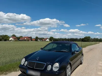 Gebraucht Mercedes CLK200 163 PS (119 kW) 2001 Blau Cabrio
